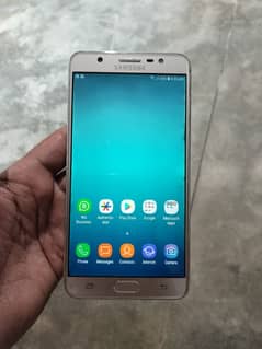 Samsung Galaxy J7 Max