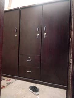 almari 3 door wardrobe