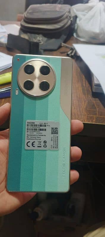 12+256gb camon 30 only ,3mounth use 1