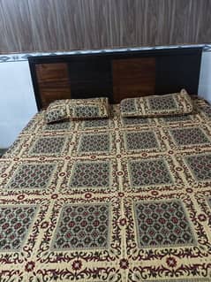 double bed queen size