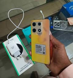 Infinix Note 30 Pro 16/256gb pta approved my whatsapp 0328=7217=296