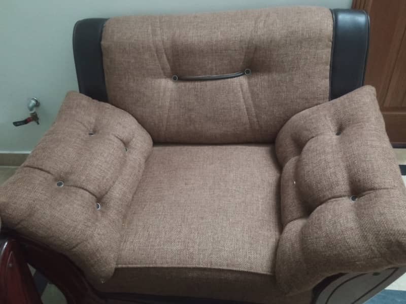2 seater sofa 0