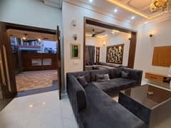 Vip 5 Marla Luxury Furnished Lower Portion For Rent In Bahria Town Lahore