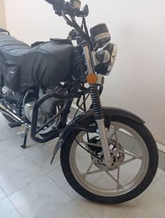 Suzuki GS 150se