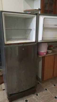 Dawlance Large Size Fridge for sale Compressor issue Bai all ok hai