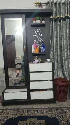 L shape Dressing table