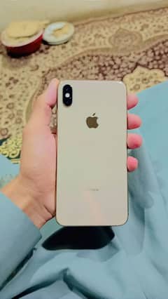 iPhone XSMix. . Non PTA. . 64gb Face I'd okay. . Only Screen line