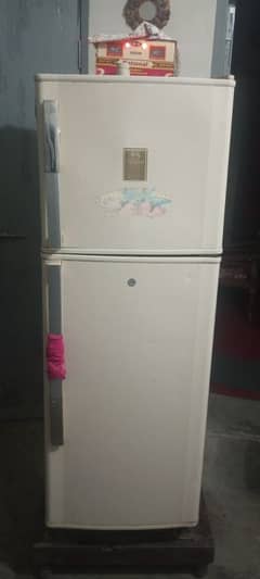 Dawlence Fridge