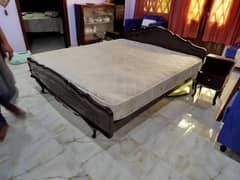 wooden king size bed