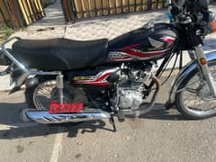 Honda 125 9/10 condition each and everything genuine