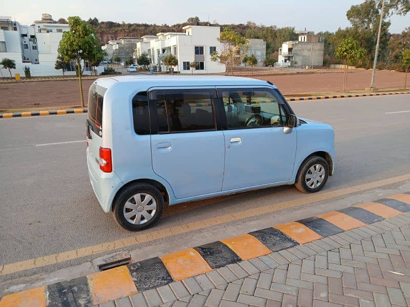 Daihatsu Move Conte  2013 1