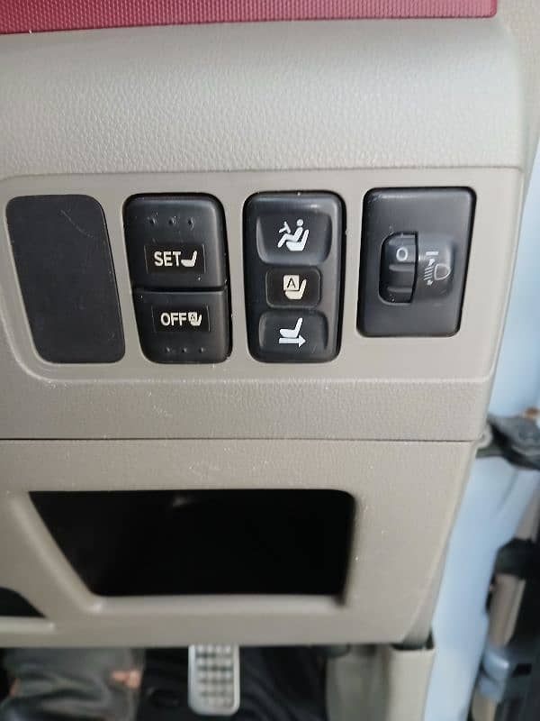 Daihatsu Move Conte  2013 2