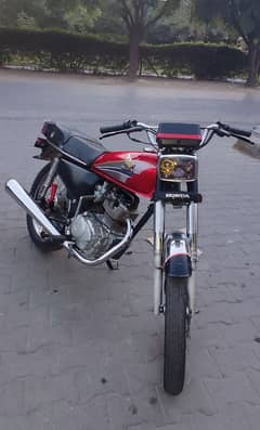 Honda 125 1989 model condition 90% ok. this bike hove transfer littr