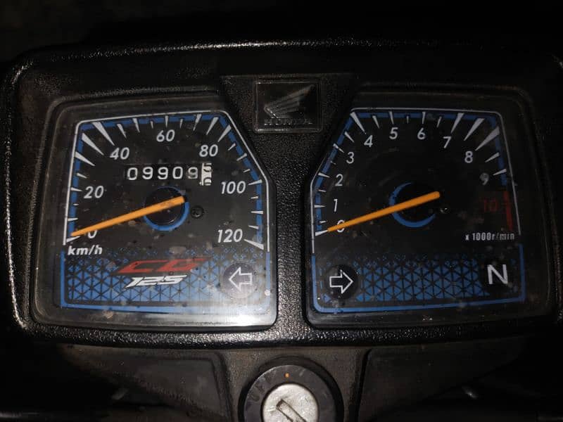 HONDA CG125 RED COLOR 2024/2023 1