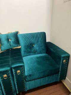 5 seater brand new sofa set.