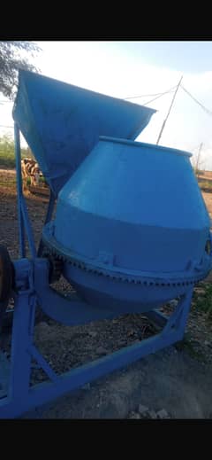 Concrete mixer with electric motor