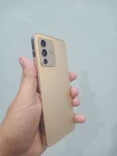 Vivo V23 5G Sunshine Gold