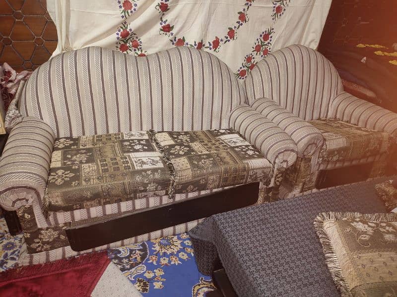 3 sets sofa 0