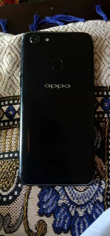 oppo f5 4ram32memory 1