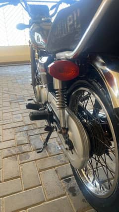 sukkur no 2019 model 125 black color