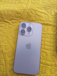 iPhone 15 pro natural titanium