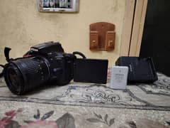 Dslr Nikon D5600 with Af-p 18-55mm VR lens + accessories (no exchange)