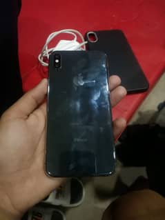 I phone Xsmax 256gb With original charger Urgent sale