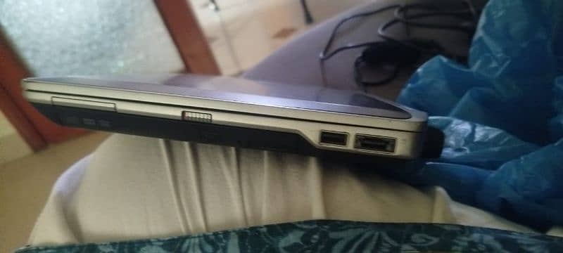 Laptop / Dell Latitude E6320 i5 2nd Generation 6Gb Ram 128 SSD 3