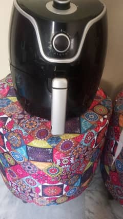 Deluxe air fryer premium quality slightly used