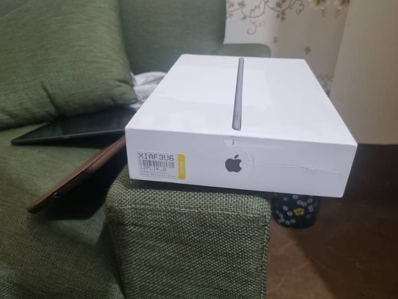 Apple Ipad 9th Generation 10.2" Display 6