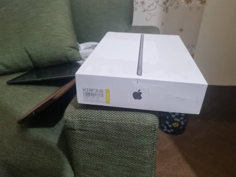 Apple Ipad 9th Generation 10.2" Display 7
