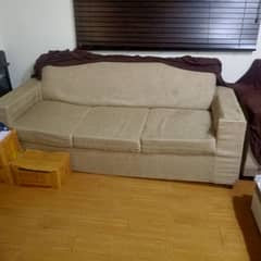 7 seaer sofa set urgent sell