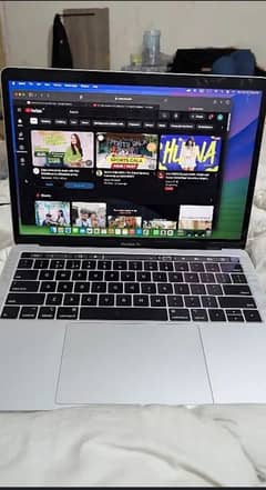 MacBook