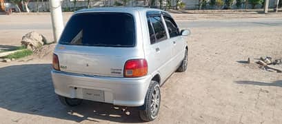 Daihatsu Cuore 2011