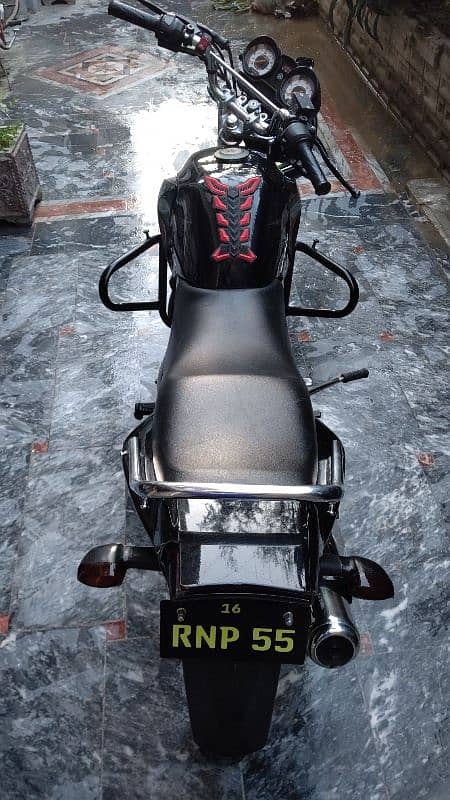 Yamaha YBR 125-G (Japanes Model 2016) 1