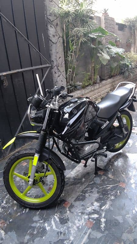 Yamaha YBR 125-G (Japanes Model 2016) 4