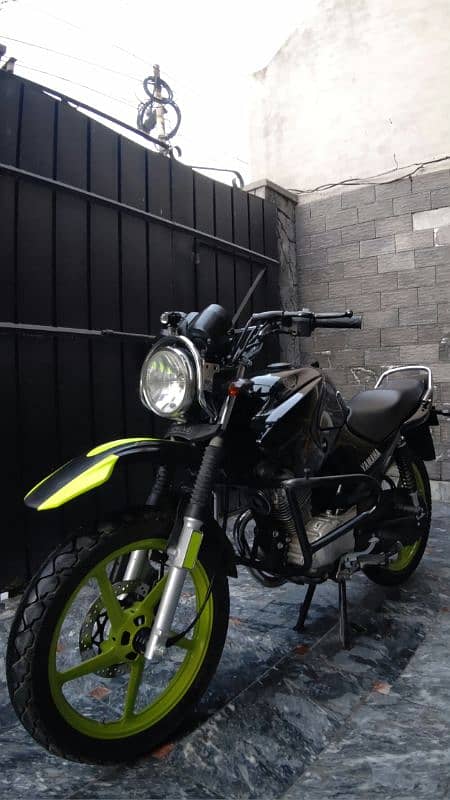 Yamaha YBR 125-G (Japanes Model 2016) 11