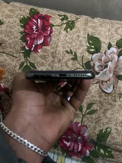 iphone 11 pro good condition