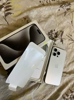 iphone 15 pro max 256GB white titanium