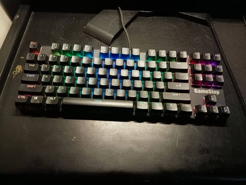 GAMESTOP GS 200 RGB MECHANICAL KEYBOARD 2