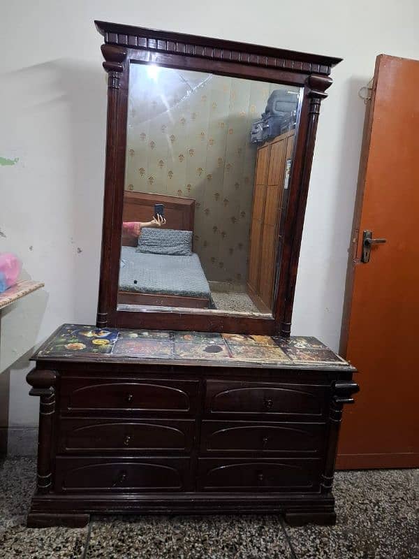 Dressing table 1
