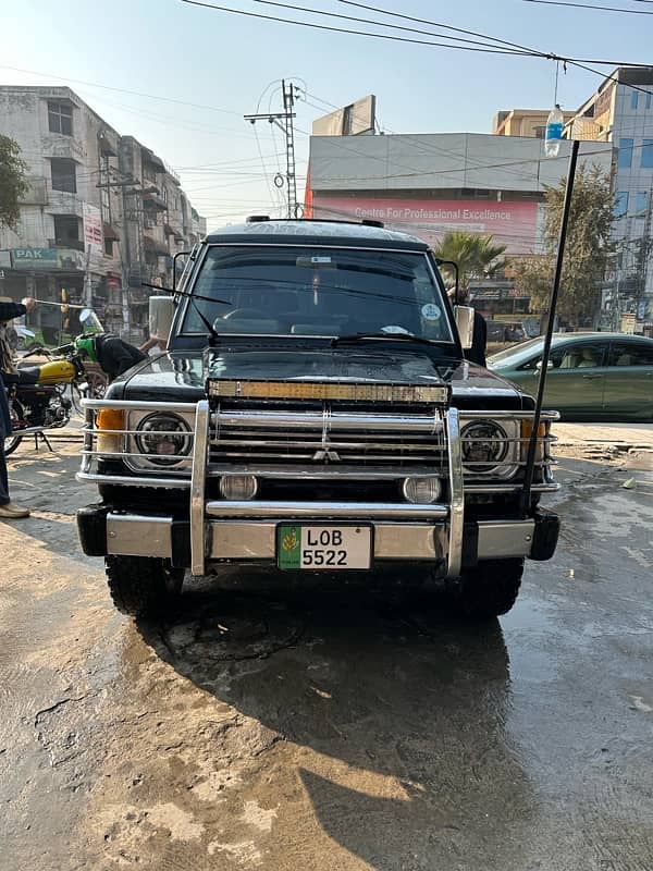 Mitsubishi Pajero 1989 1