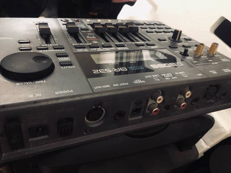 Boss Br532 Digital portable studio 1