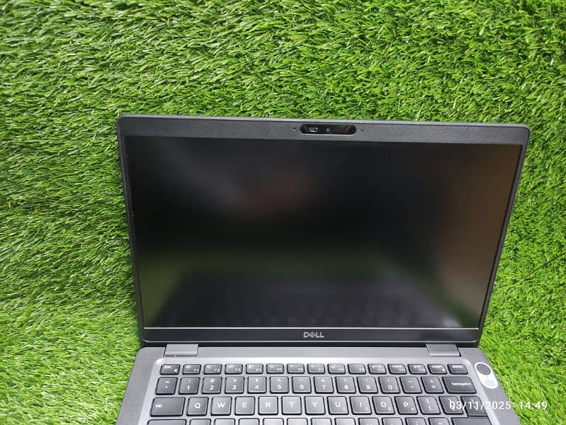 DELL LATITUDE 5300 CORE i7 8TH 3