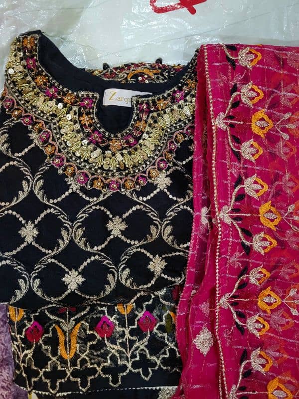 slightly used Suit available for Eid good condtion 2