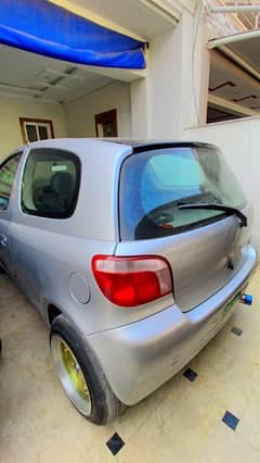 Toyota Vitz 2001