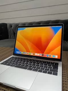 MacBook