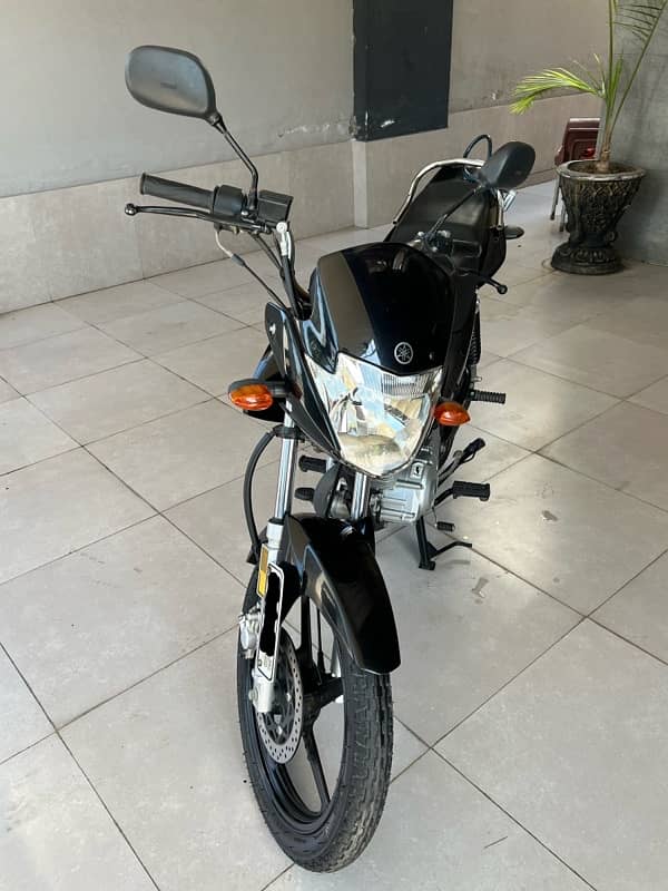 Yamaha YBR 125 2023 1