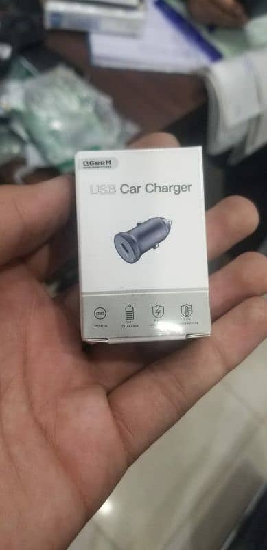 Qgeem PD 30w car charger 7