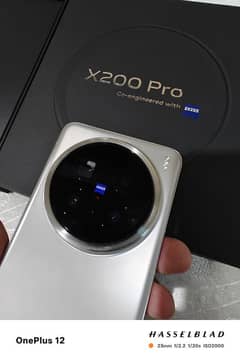 Vivo x200 pro 16/512gb official PTA 11 month warranty s25 Xiaomi